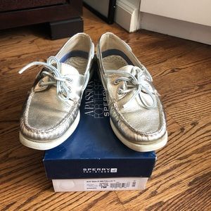 Sperry Authentic Original Boat Shoe - 7 Gold